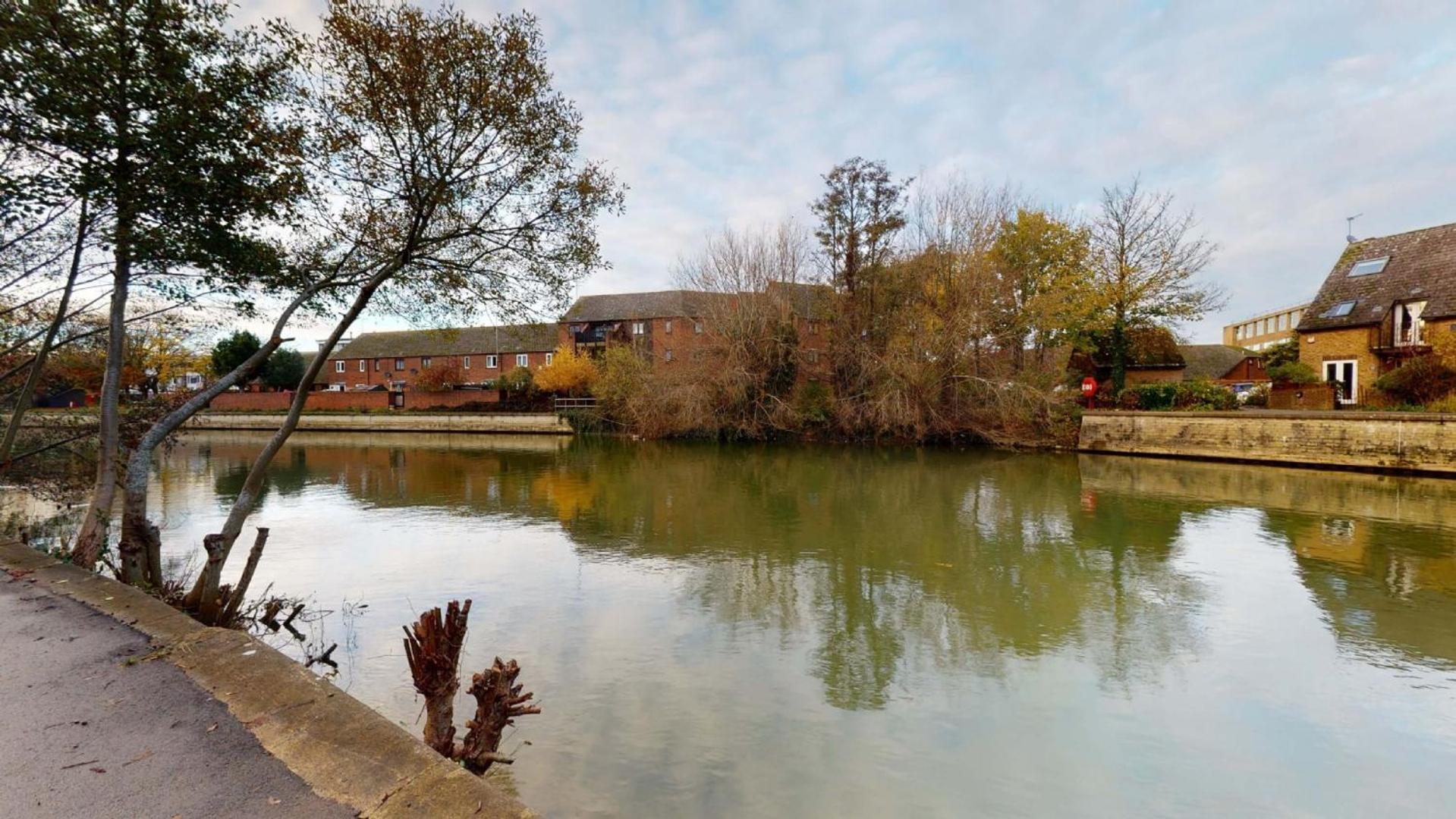 Bridge View Villa Oxford Exterior photo